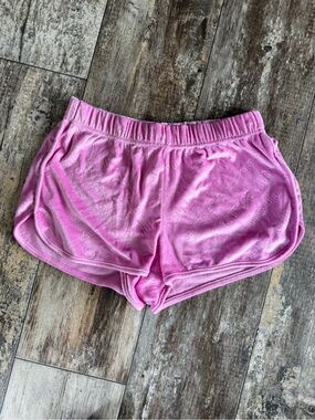 2 for $20 sale: Juicy couture sleepwear lilac pink velour shorts - M